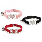 Cat/dog collar with heart-shaped bell